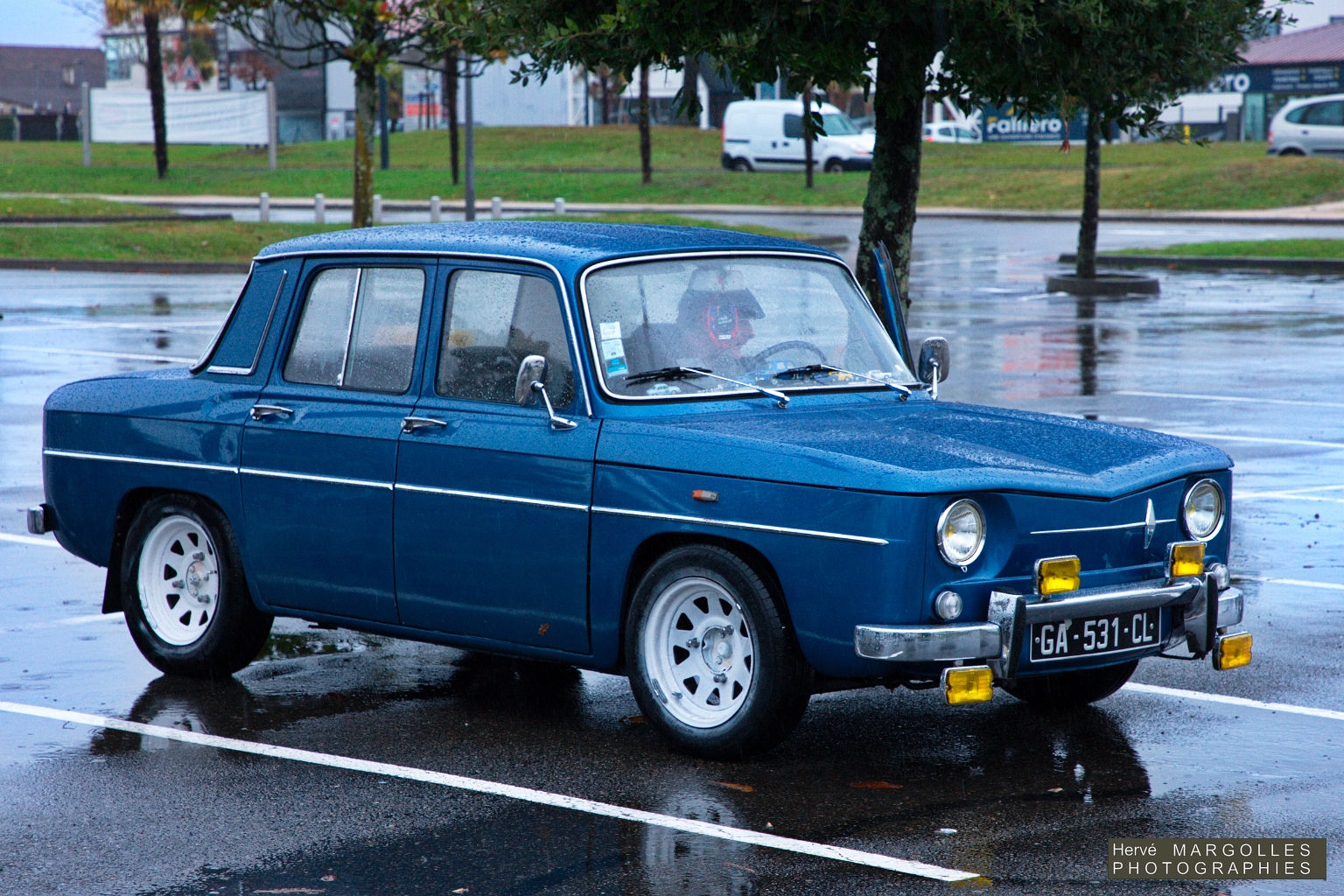 Renault 8 Majort-01.jpg